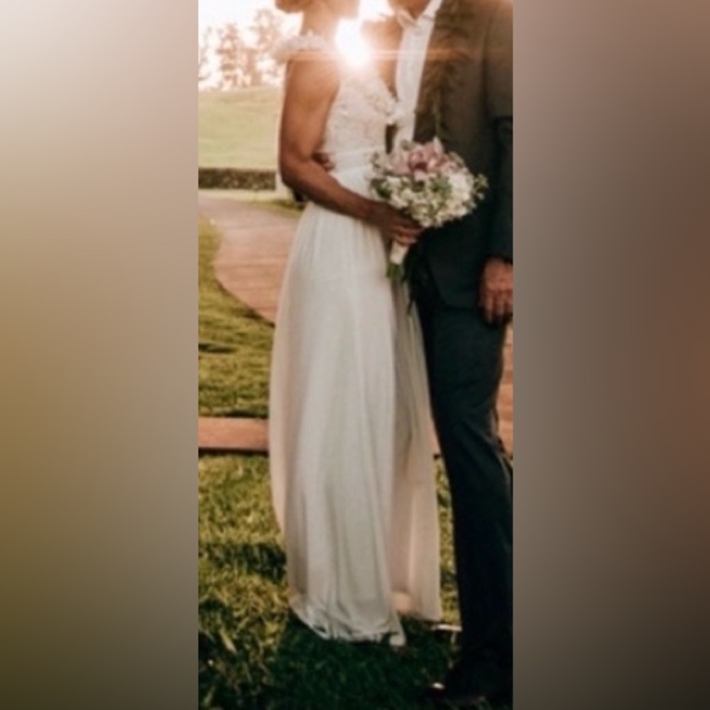 Elegant White Wedding Dress